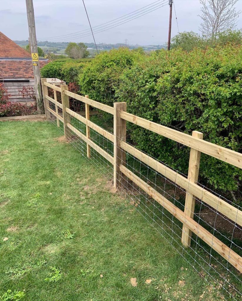 This is a photo of a picket fence and picket gate installed by Fast Fix Fencing Uckfield